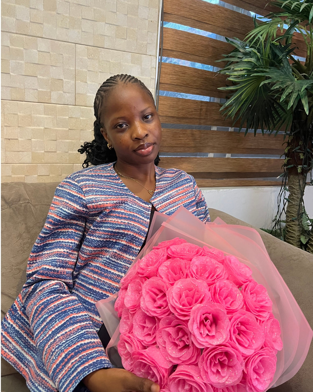 Bundle of Pink Glitter roses