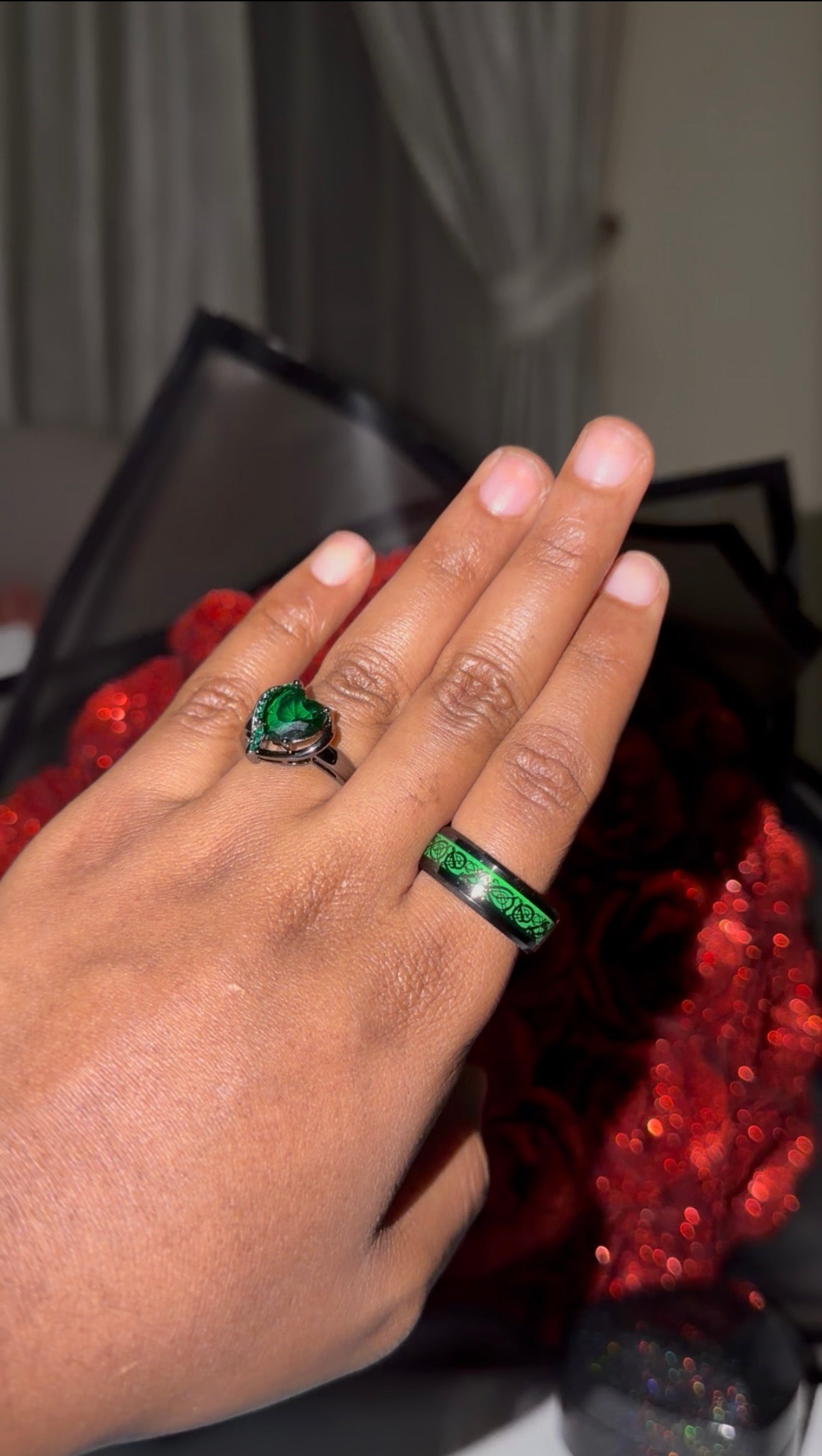 Promise rings (stardust granite box+ rings)