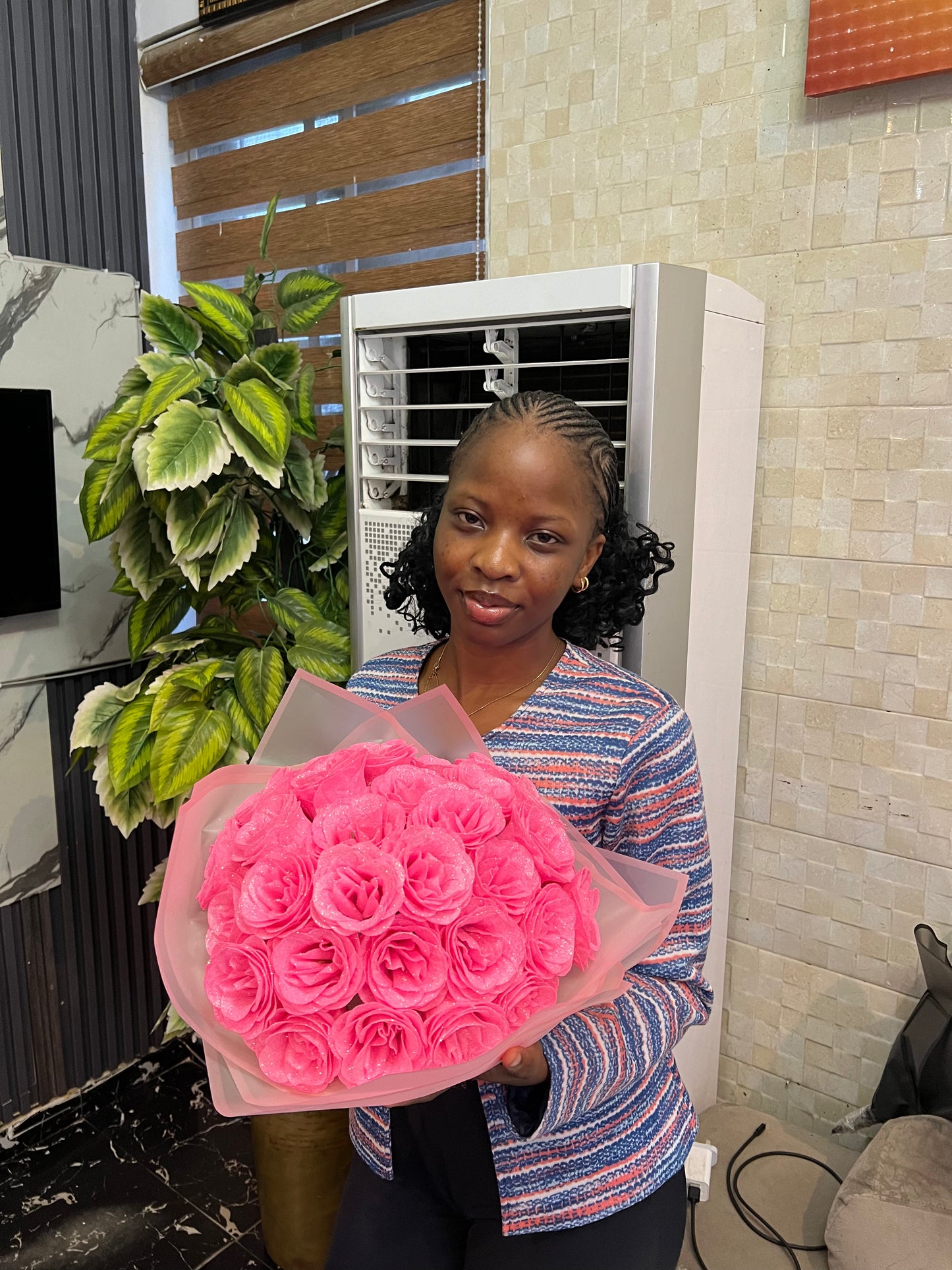 Bundle of Pink Glitter roses
